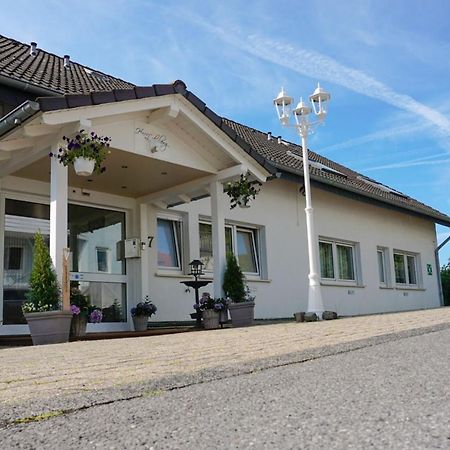 Haus Loehrberg Hotell Hemer Exteriör bild