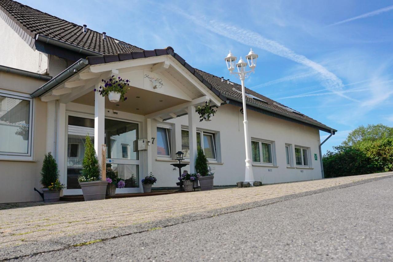 Haus Loehrberg Hotell Hemer Exteriör bild